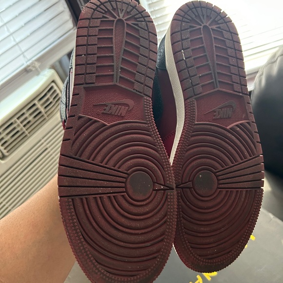 Jordan 1s - Picture 5 of 6